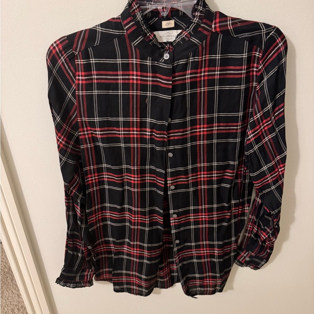 Women’s loft Black and Red Plaid Button Down Shirt size ex-small w/tags
